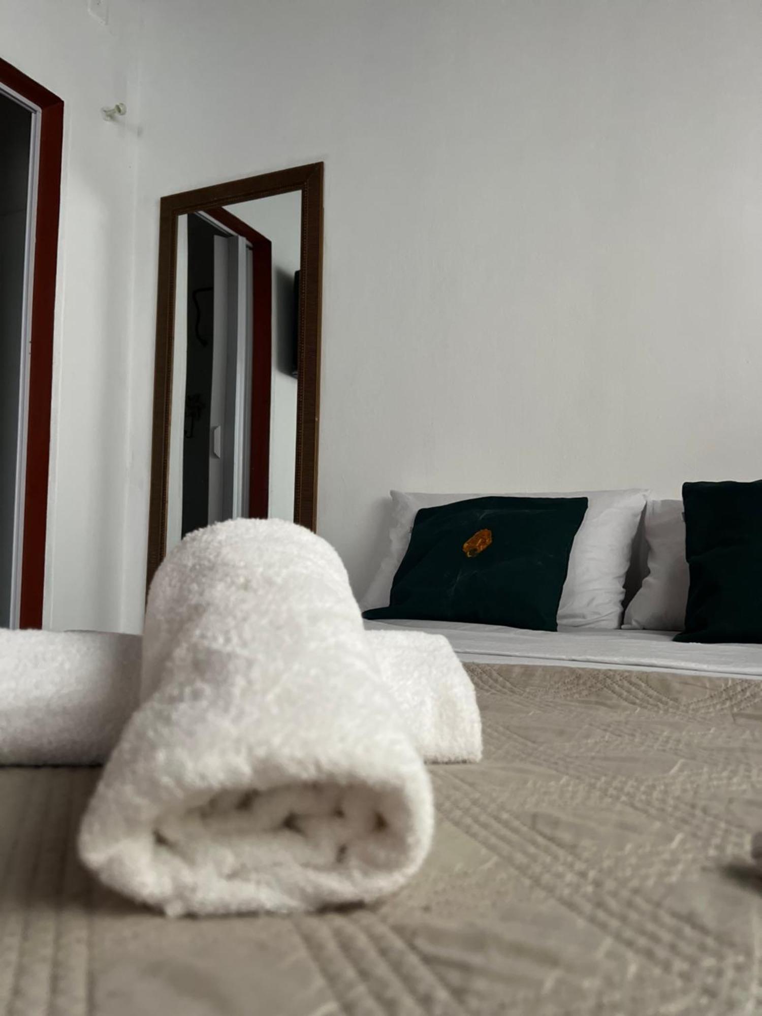 Bed & Breakfast Casa Caju Arraial- 50 Metros Da Rua Mucuge